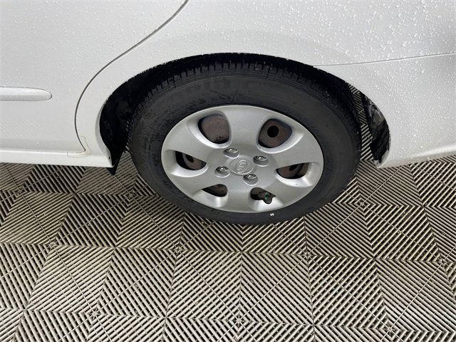Used 2009 Kia Spectra EX image 19