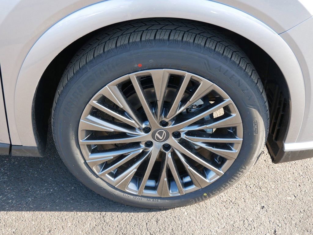 New 2026 Lexus RX 450h AWD image 8