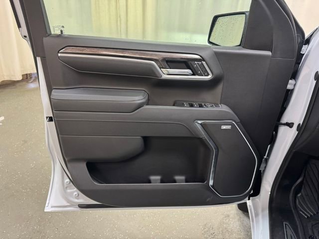 New 2026 Chevrolet Silverado 1500 LTZ w/ LTZ Premium Package AWD/4WD image 16