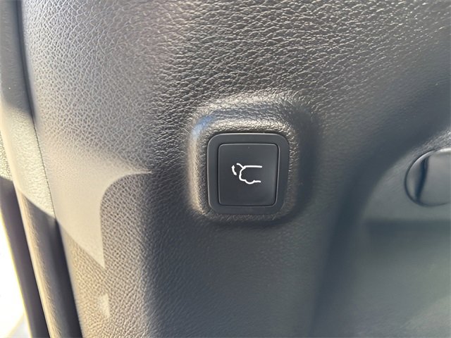 Used 2022 Jeep Cherokee Limited w/ Mopar Interior Package image 24