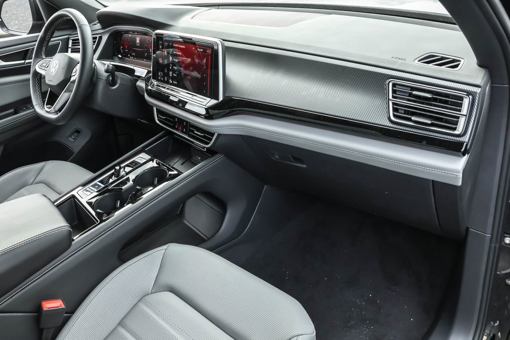 New 2025 Volkswagen Atlas Cross Sport SEL image 39