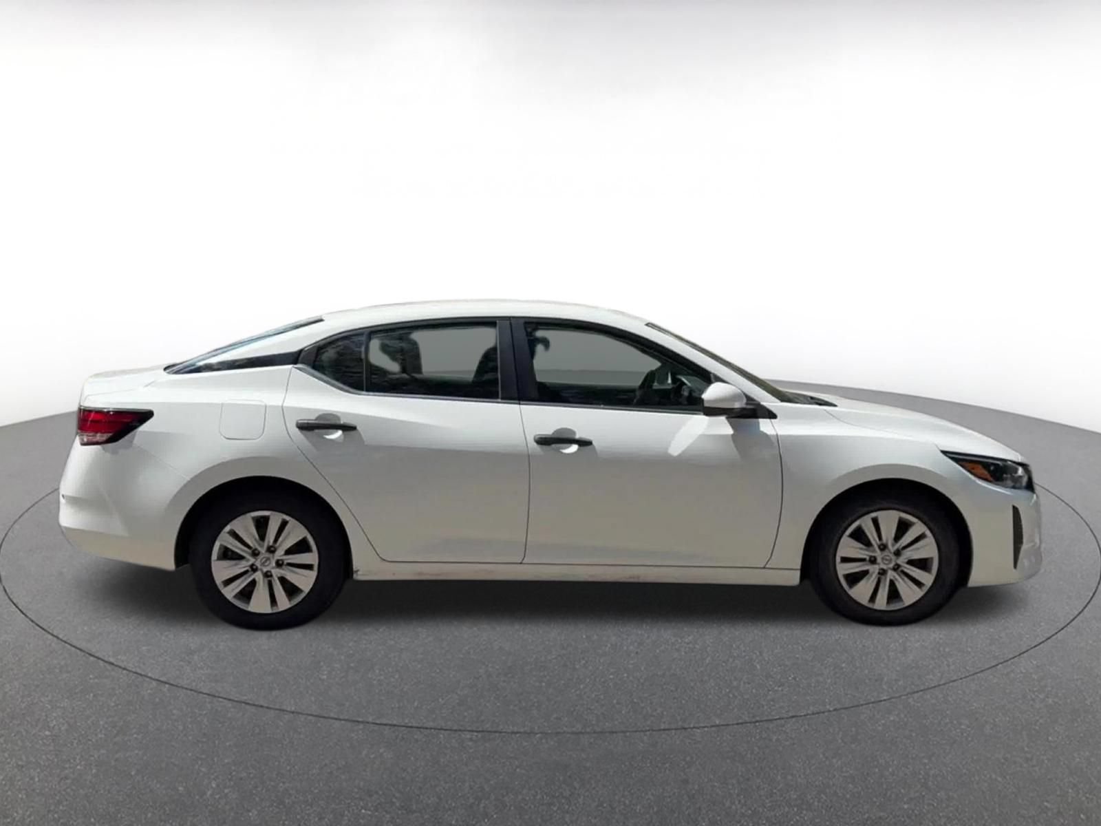 Used 2025 Nissan Sentra S FWD image 17