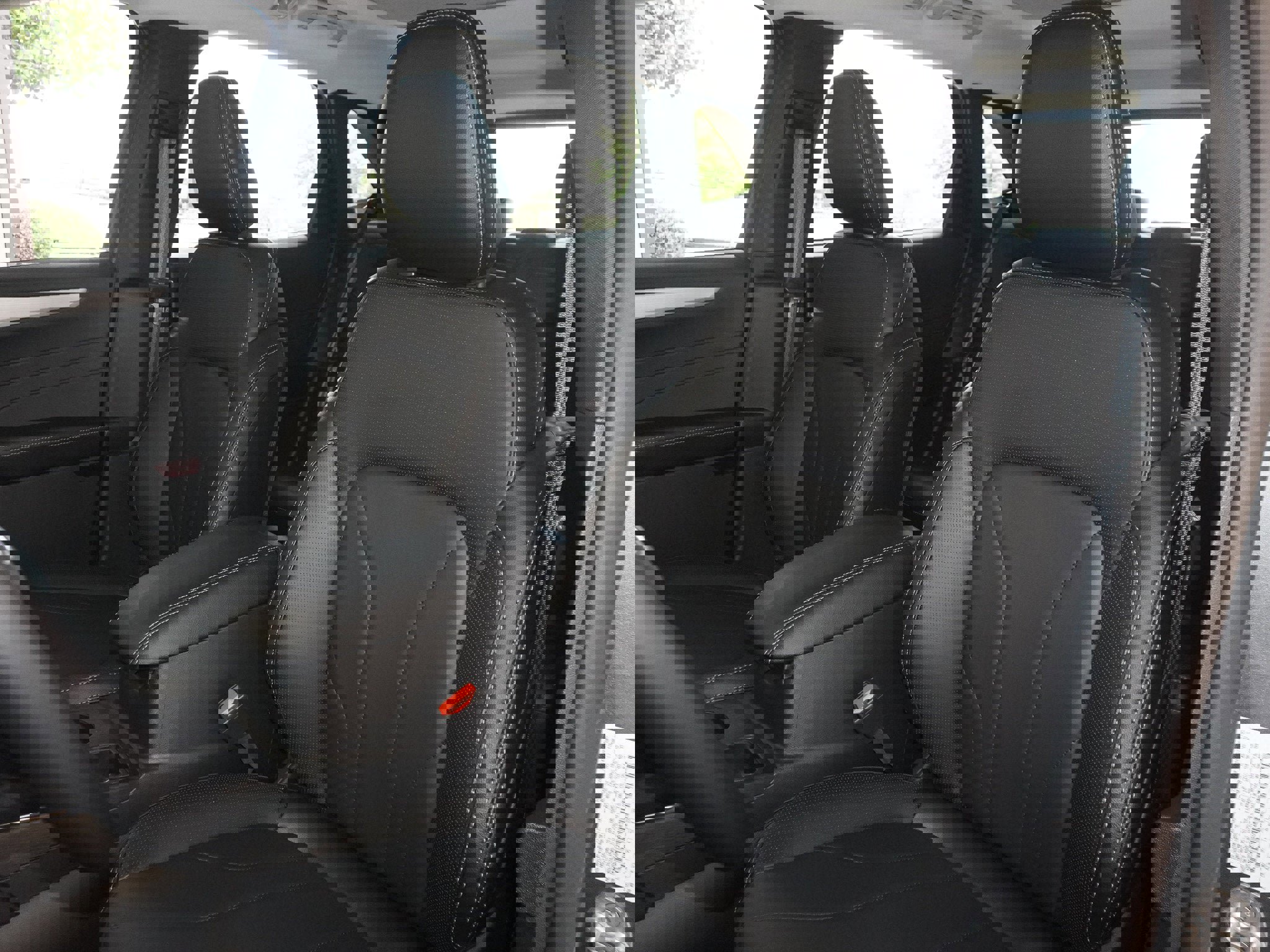 New 2025 Ford Escape SE w/ PHEV Premium Package image 23