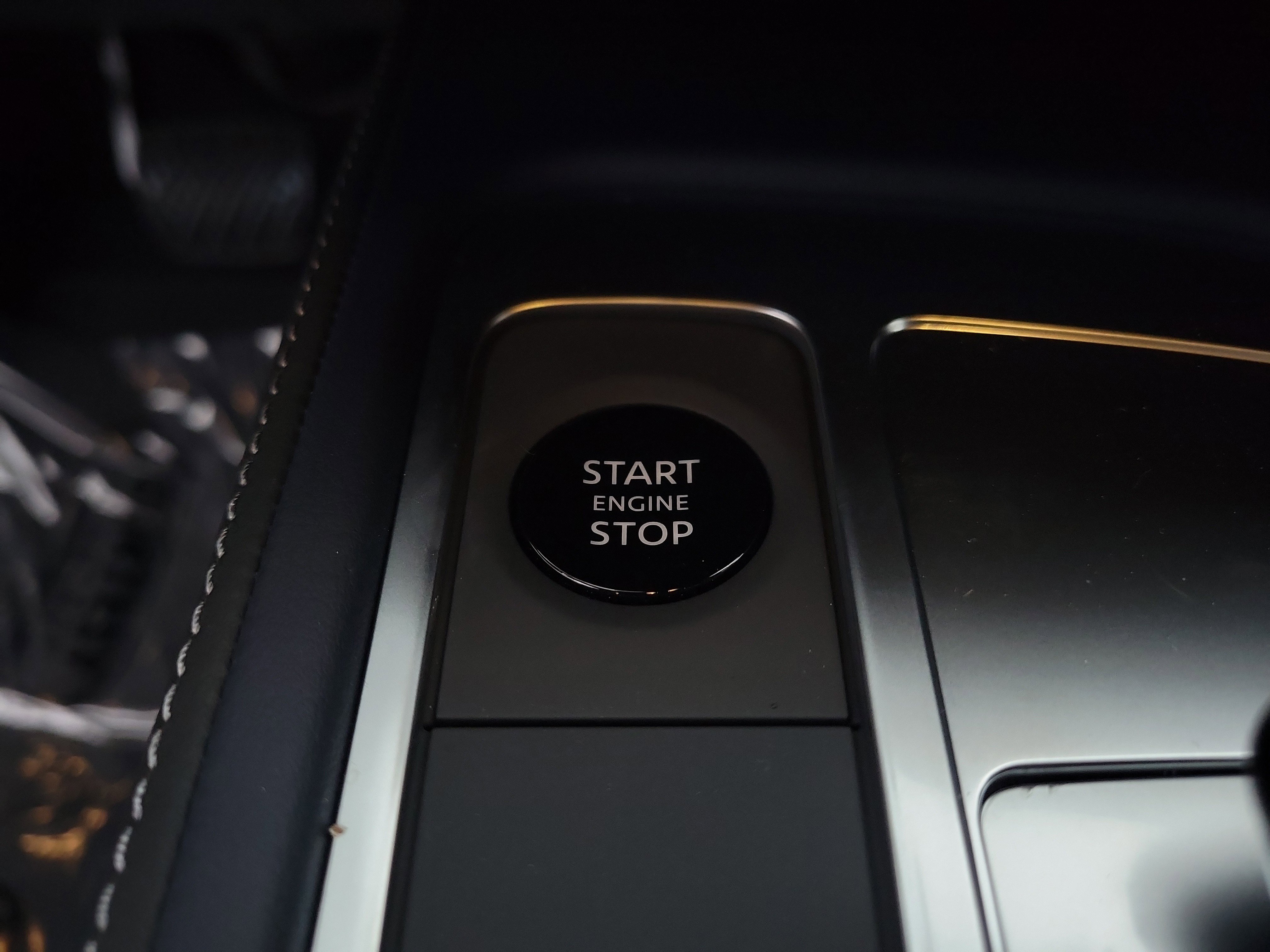 New 2026 INFINITI QX60 Sport w/ Dark Cargo Package image 17