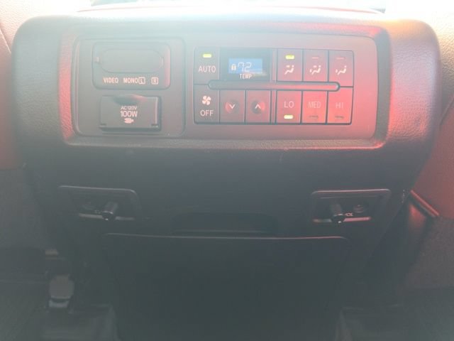 Used 2020 Toyota Sequoia Platinum AWD/4WD image 37