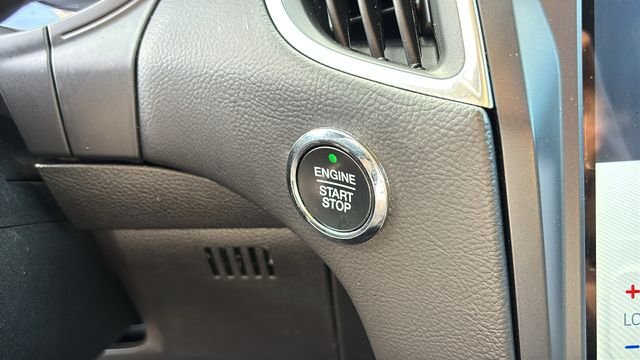Used 2023 Ford Edge Titanium AWD/4WD image 13