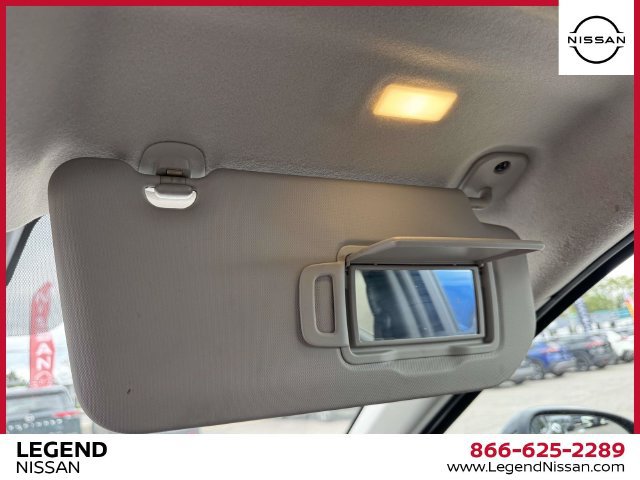 Used 2025 Nissan Kicks SR w/ Illumination Package AWD/4WD image 32