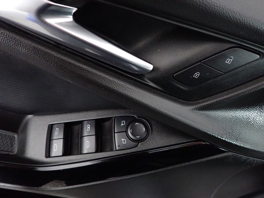 Used 2025 Chevrolet Equinox LT w/ Convenience Package II image 21