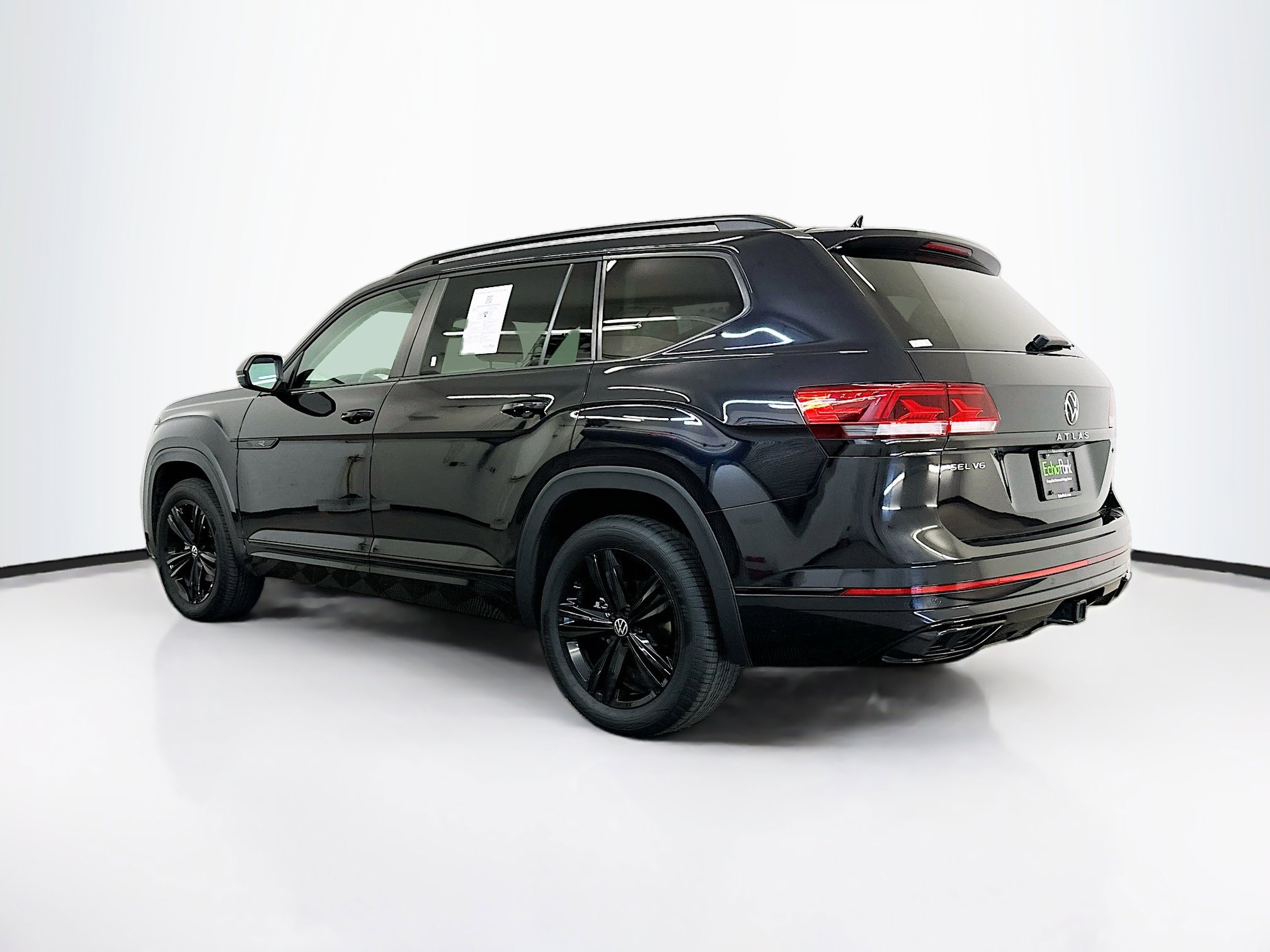 Used 2023 Volkswagen Atlas SEL R-Line image 5