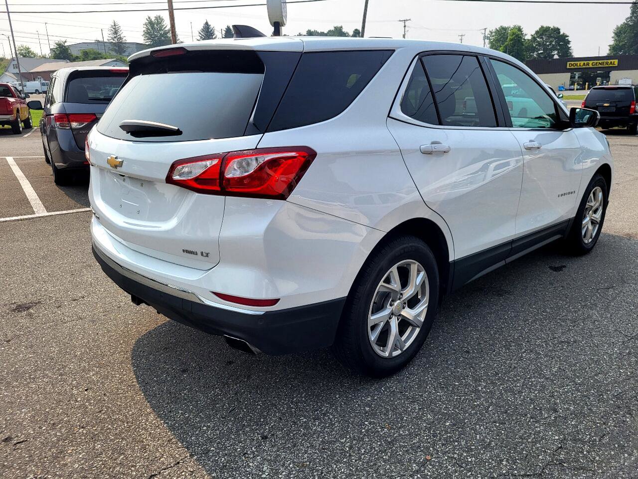 Used 2018 Chevrolet Equinox LT image 3