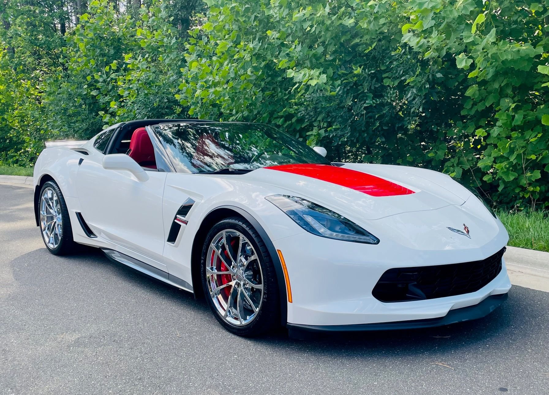 Used 2017 Chevrolet Corvette Grand Sport w/ Z07 Performance Package RWD image 11