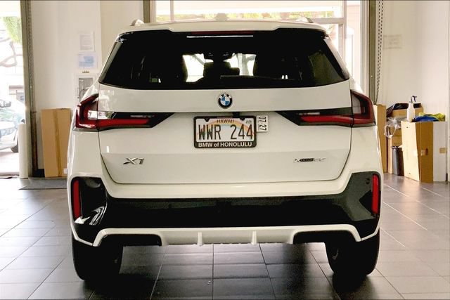 Used 2023 BMW X1 xDrive28i w/ Premium Package AWD/4WD image 4