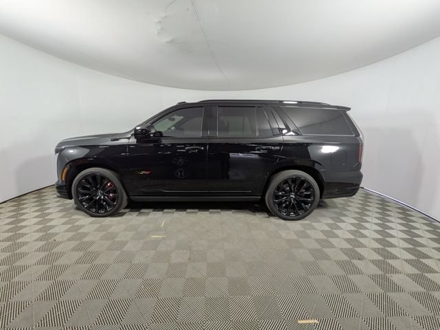 Certified 2025 Cadillac Escalade V w/ LPO, ONYX Package AWD/4WD image 31