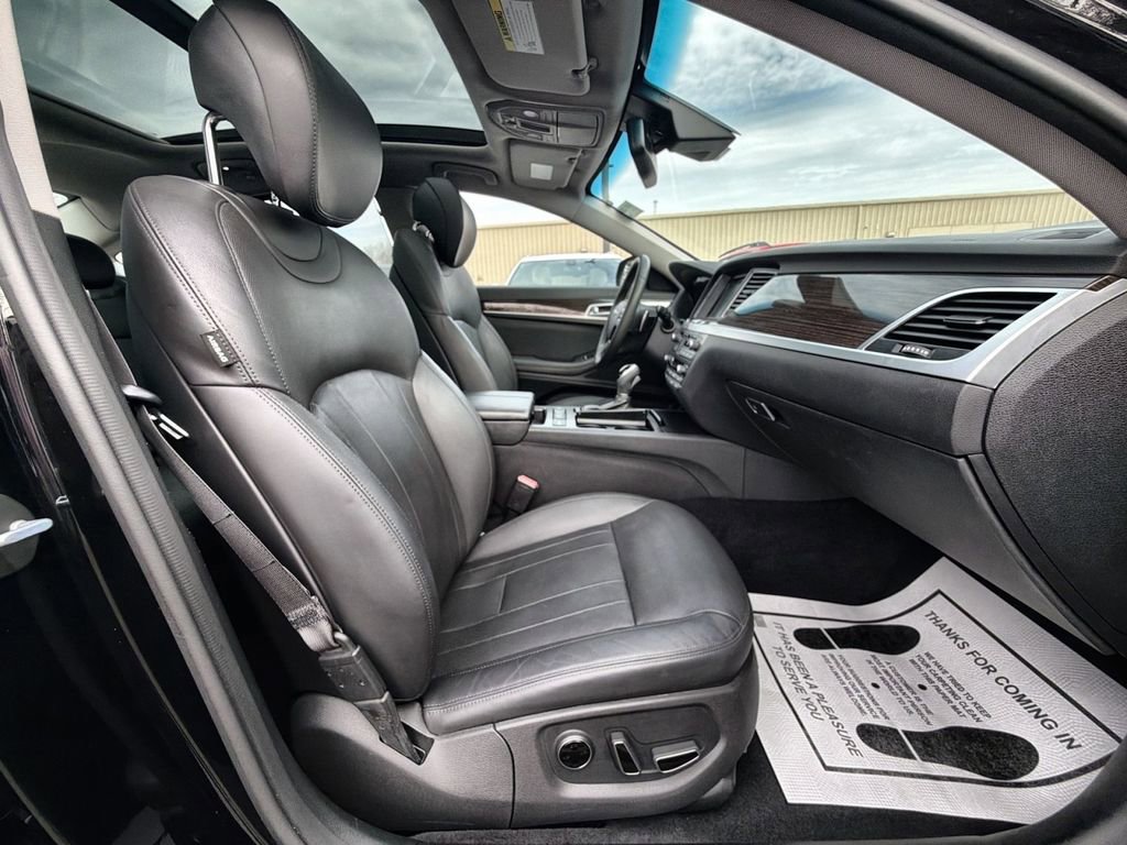 Used 2017 Genesis G80 3.8 w/ Option Group 02 image 27