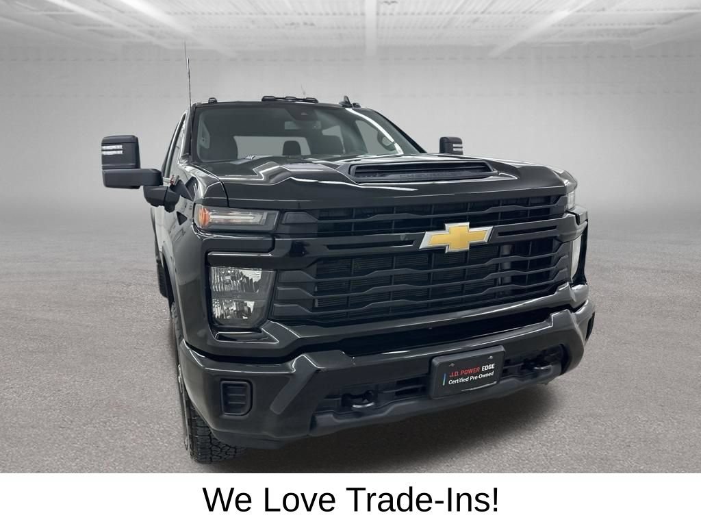 Used 2024 Chevrolet Silverado 2500 Custom w/ Custom Value Package AWD/4WD image 3