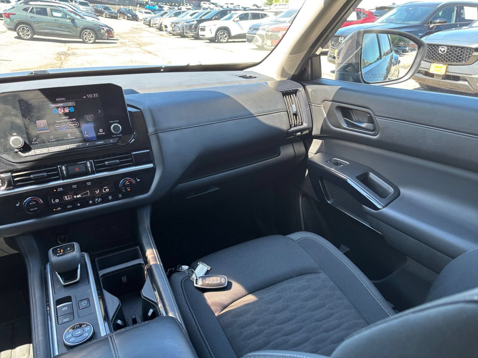 Used 2025 Nissan Pathfinder SV AWD/4WD image 28