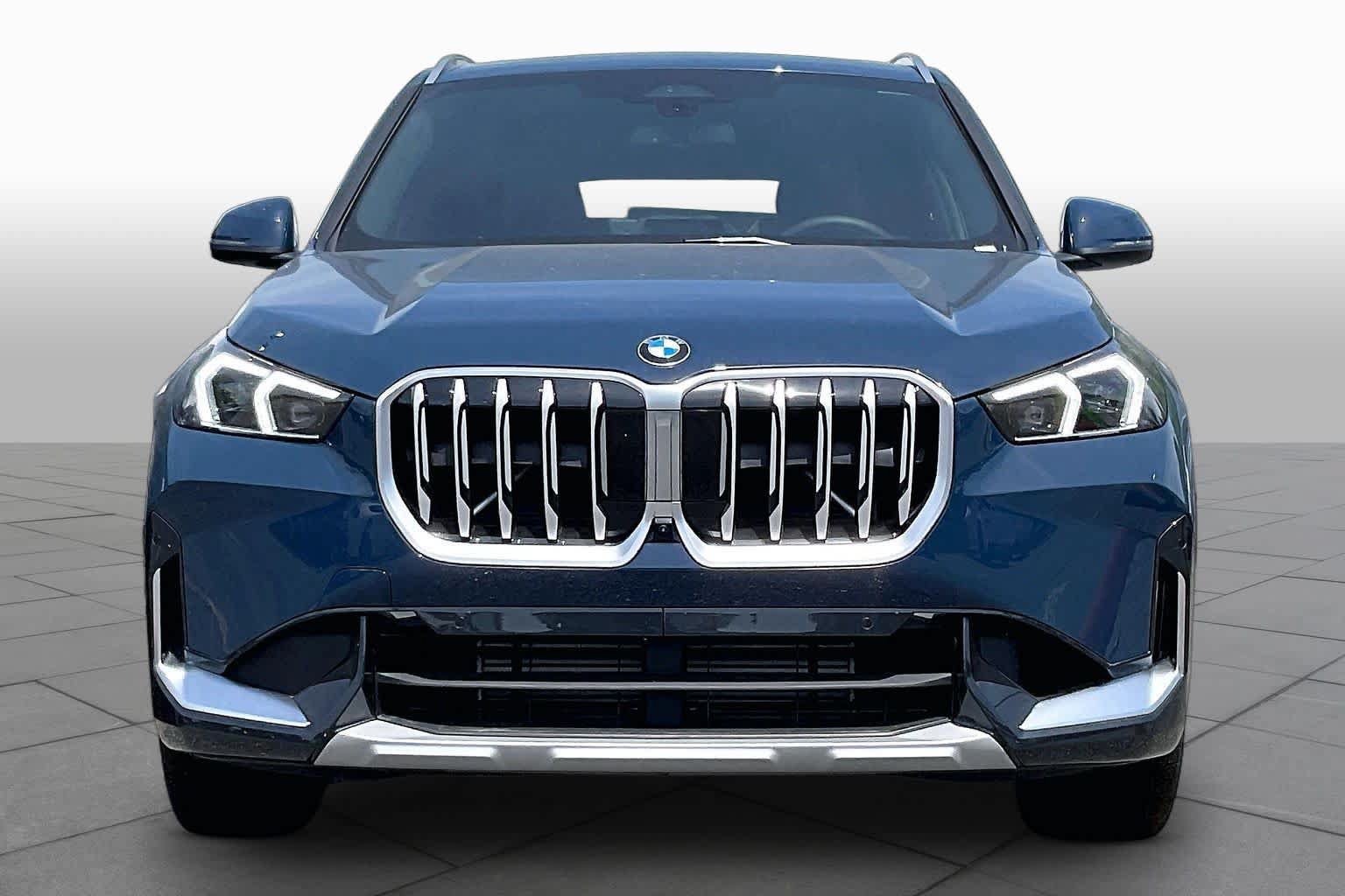 Used 2026 BMW X1 xDrive28i w/ Technology Package AWD/4WD image 3