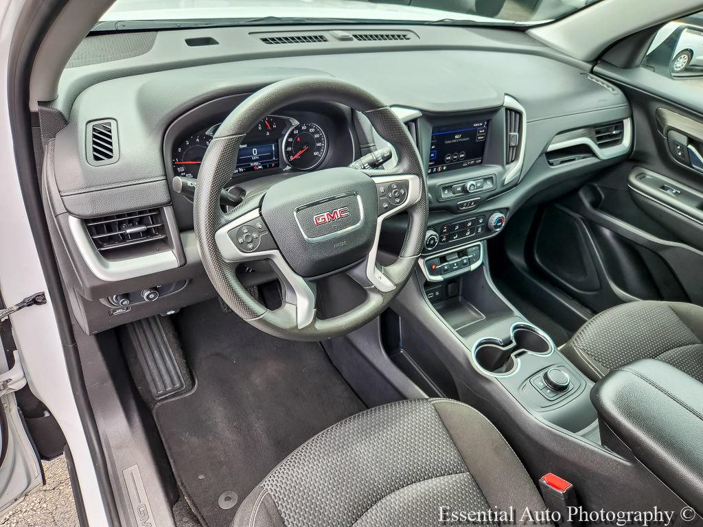 Used 2024 GMC Terrain SLE FWD image 8