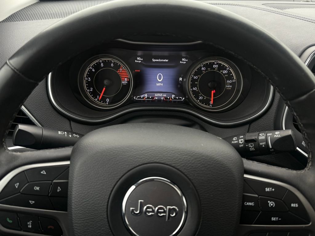 Used 2022 Jeep Cherokee Latitude Lux w/ Sun & Sound Group image 17