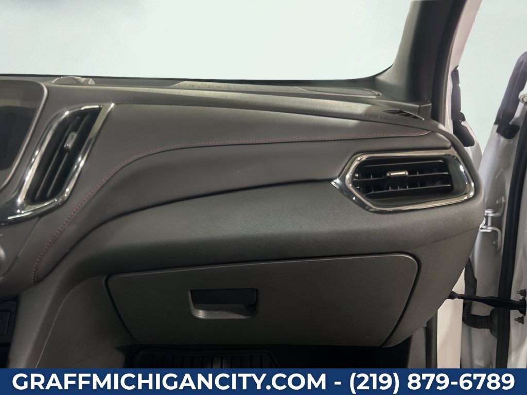 Used 2024 Chevrolet Equinox RS w/ RS Leather Package AWD/4WD image 16