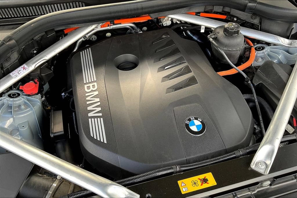 Used 2024 BMW X5 xDrive50e w/ M Sport Package AWD/4WD image 30