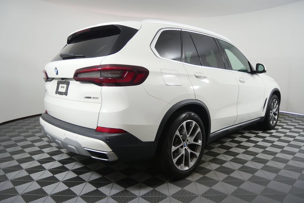 Used 2021 BMW X5 xDrive40i w/ Premium Package AWD/4WD image 3