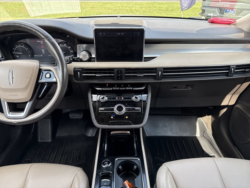 Used 2022 Lincoln Corsair AWD w/ Premium Package image 15