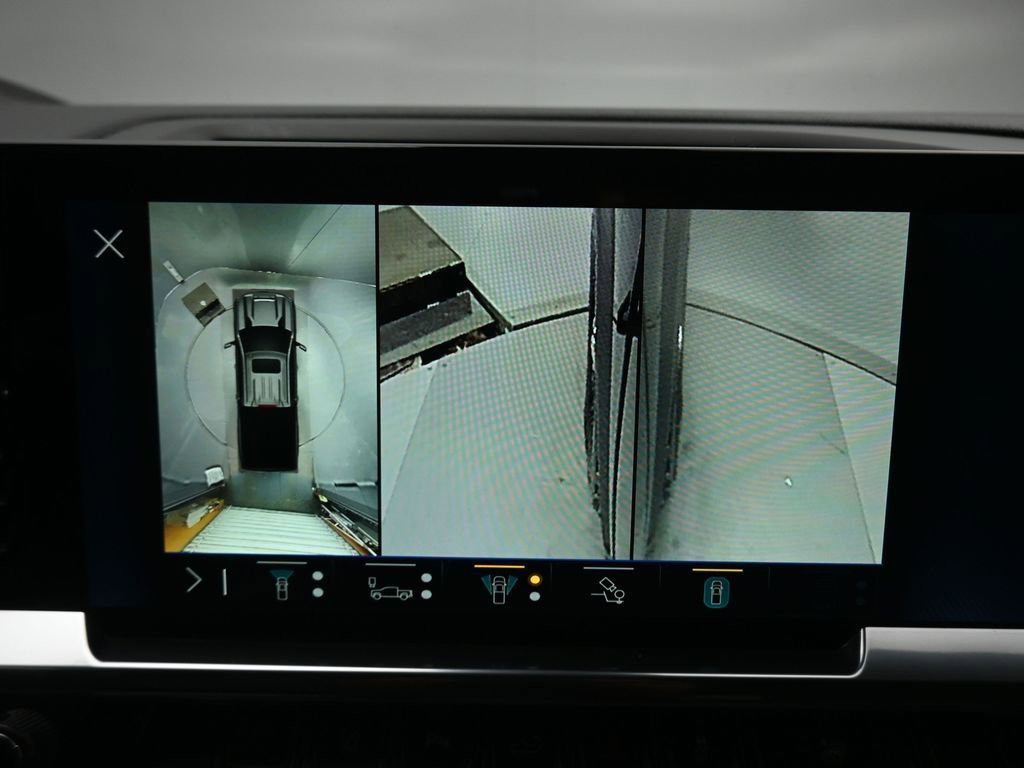 Used 2025 Chevrolet Silverado 2500 High Country image 24