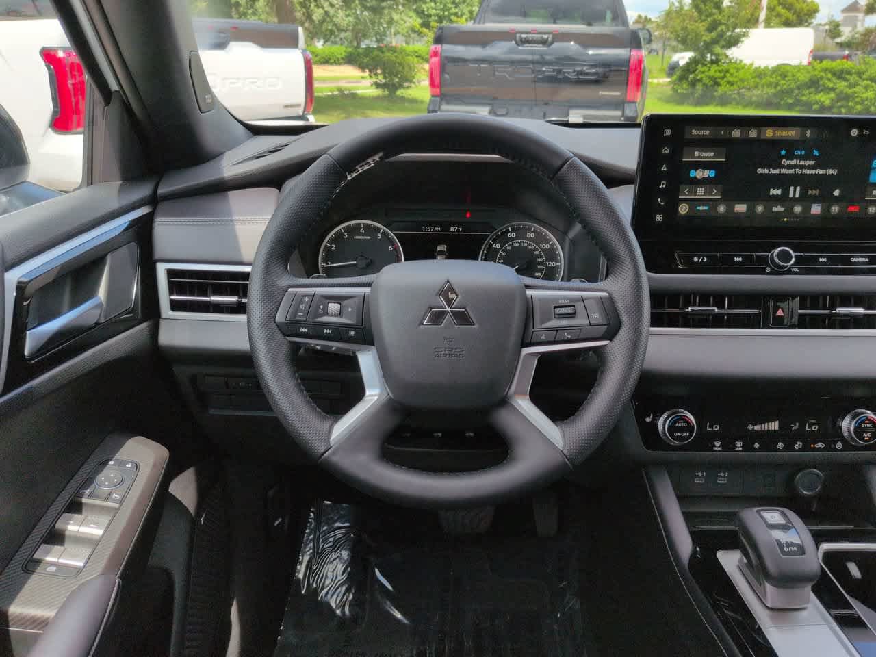Used 2026 Mitsubishi Outlander SE FWD image 15