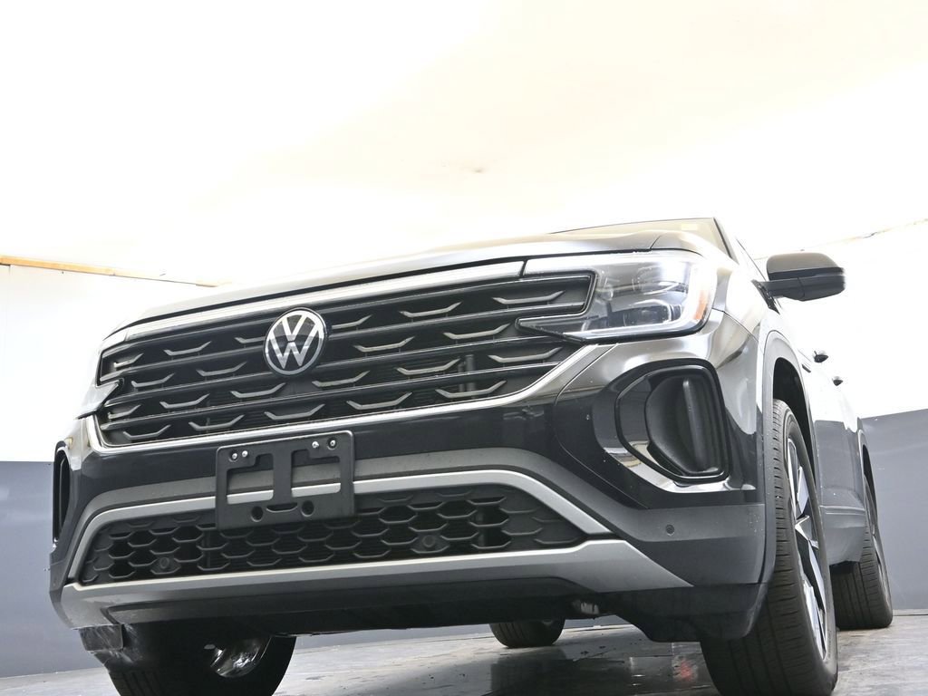 Certified 2025 Volkswagen Atlas Cross Sport SE image 29