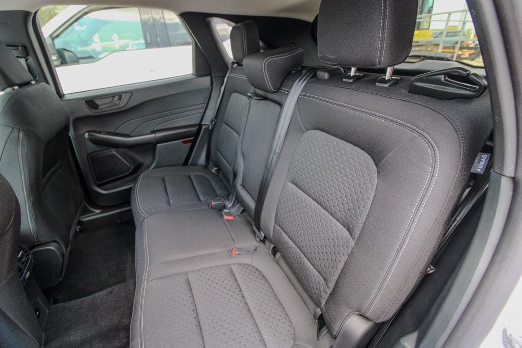 Used 2025 Ford Escape Active FWD image 9