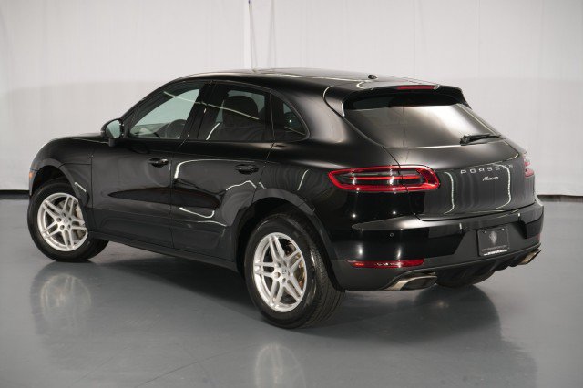 Used 2018 Porsche Macan AWD/4WD image 17