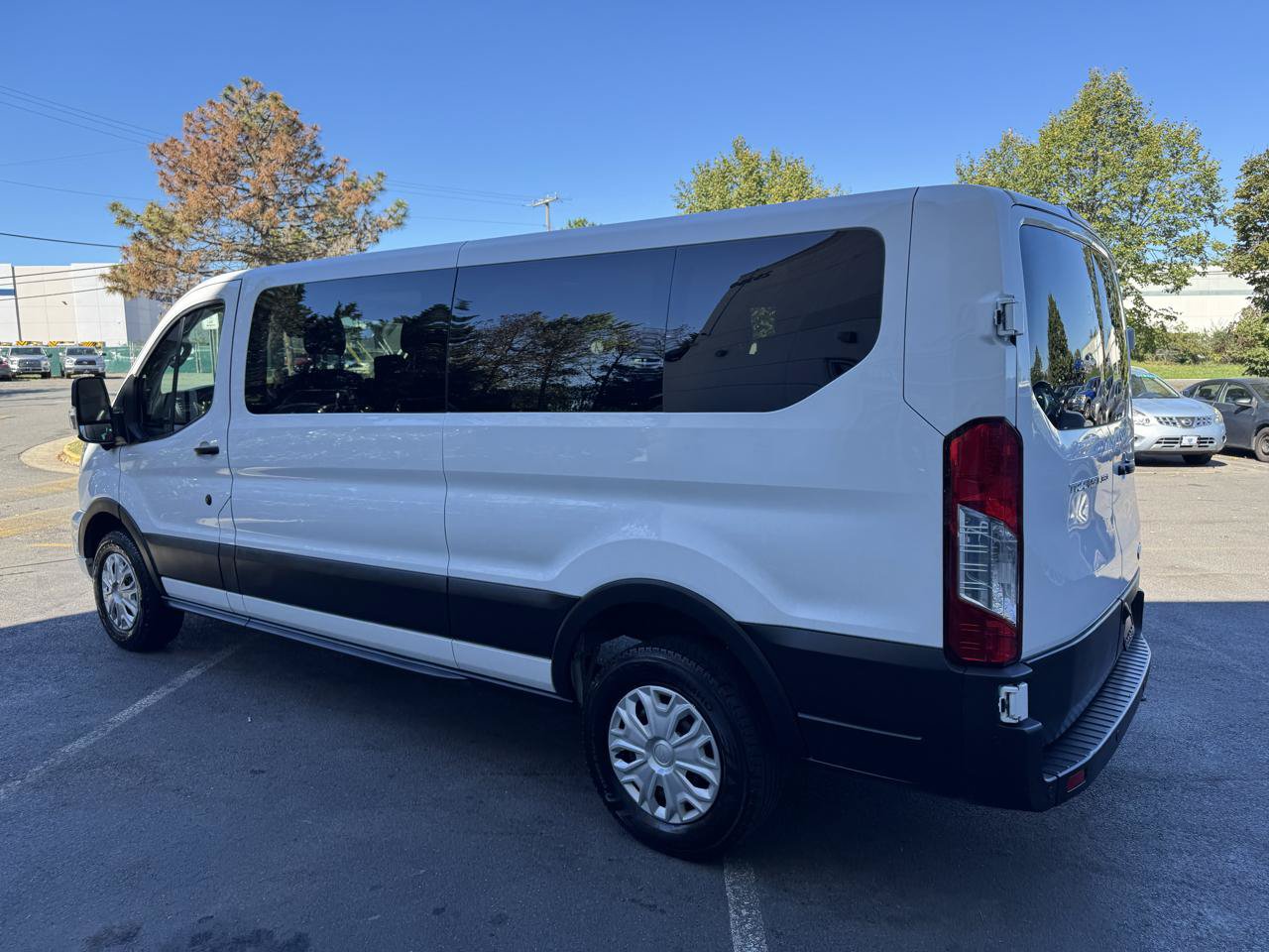 Used 2023 Ford Transit 350 XLT RWD image 9
