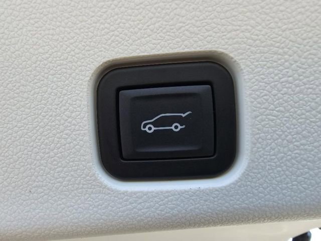Used 2024 GMC Acadia Denali AWD/4WD image 25