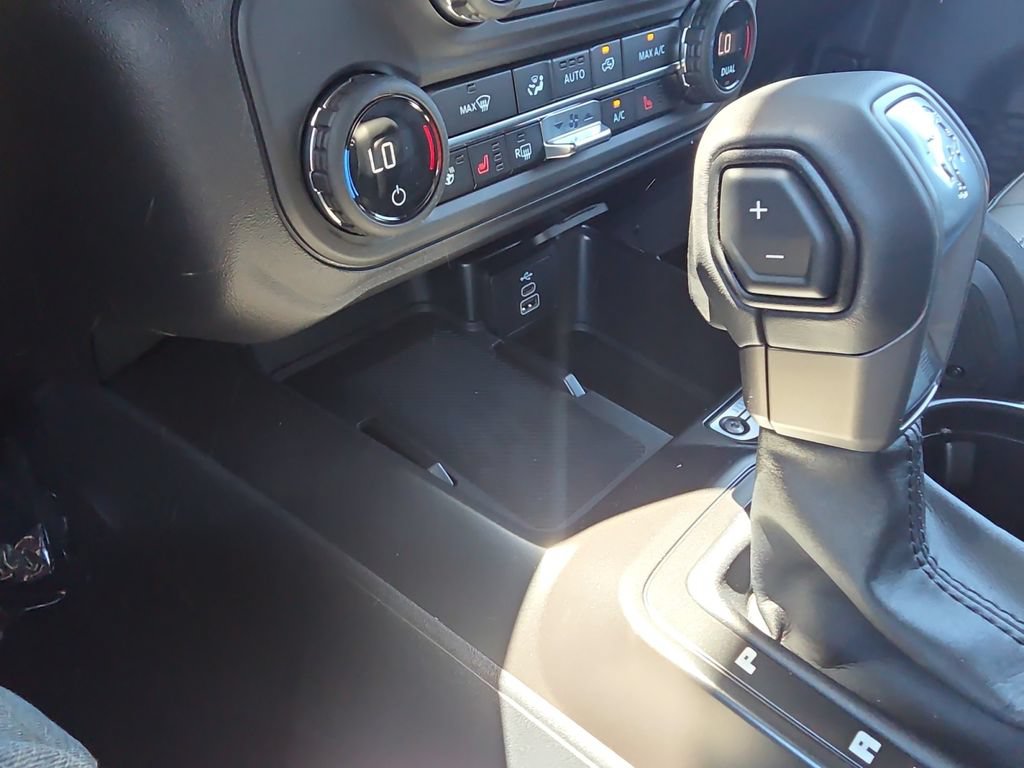 New 2026 Ford Bronco Outer Banks w/ Sasquatch Package AWD/4WD image 17