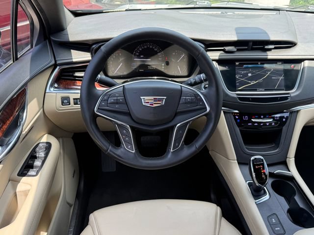 Used 2018 Cadillac XT5 Premium Luxury FWD image 26