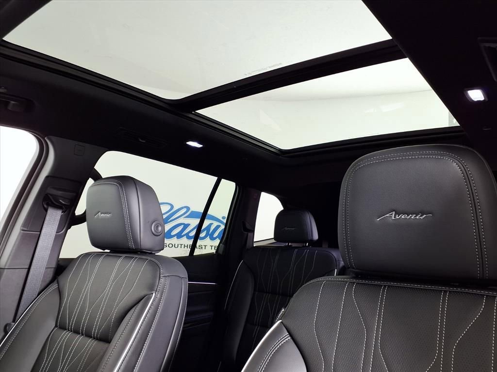 New 2026 Buick Enclave Avenir w/ Super Cruise Package image 16
