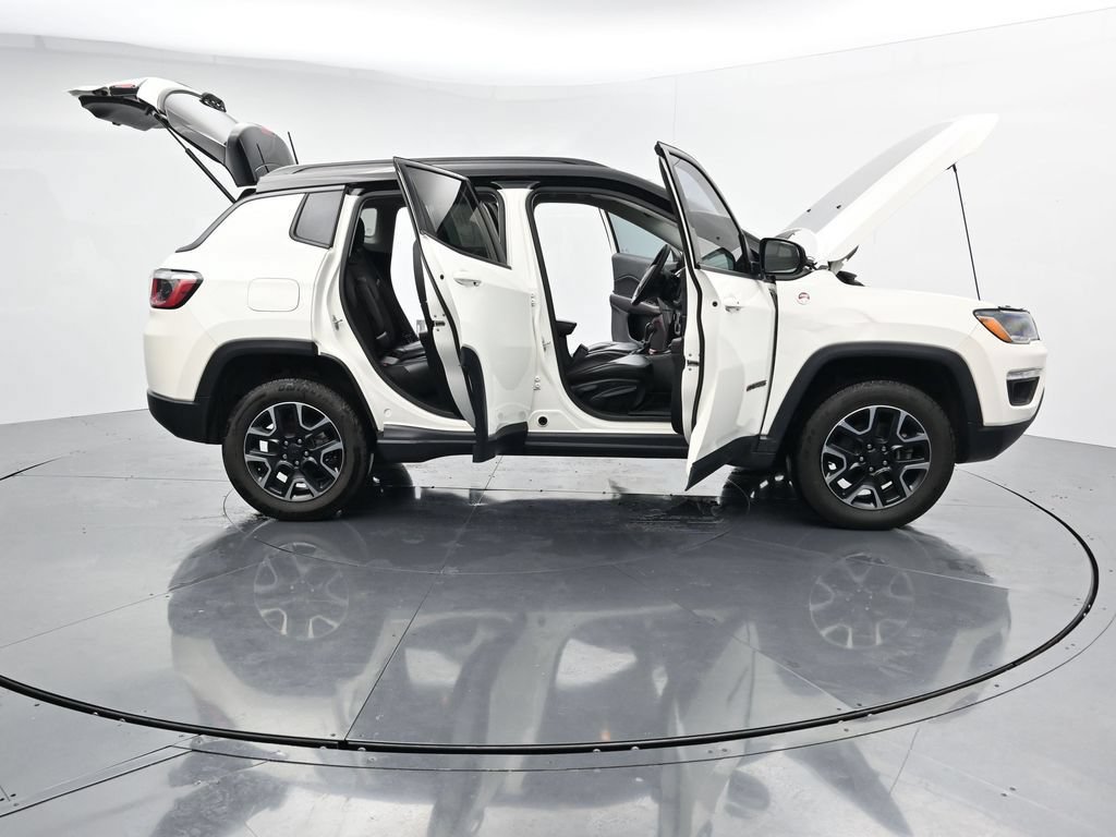 Used 2019 Jeep Compass Trailhawk w/ Popular Equipment Group AWD/4WD image 38