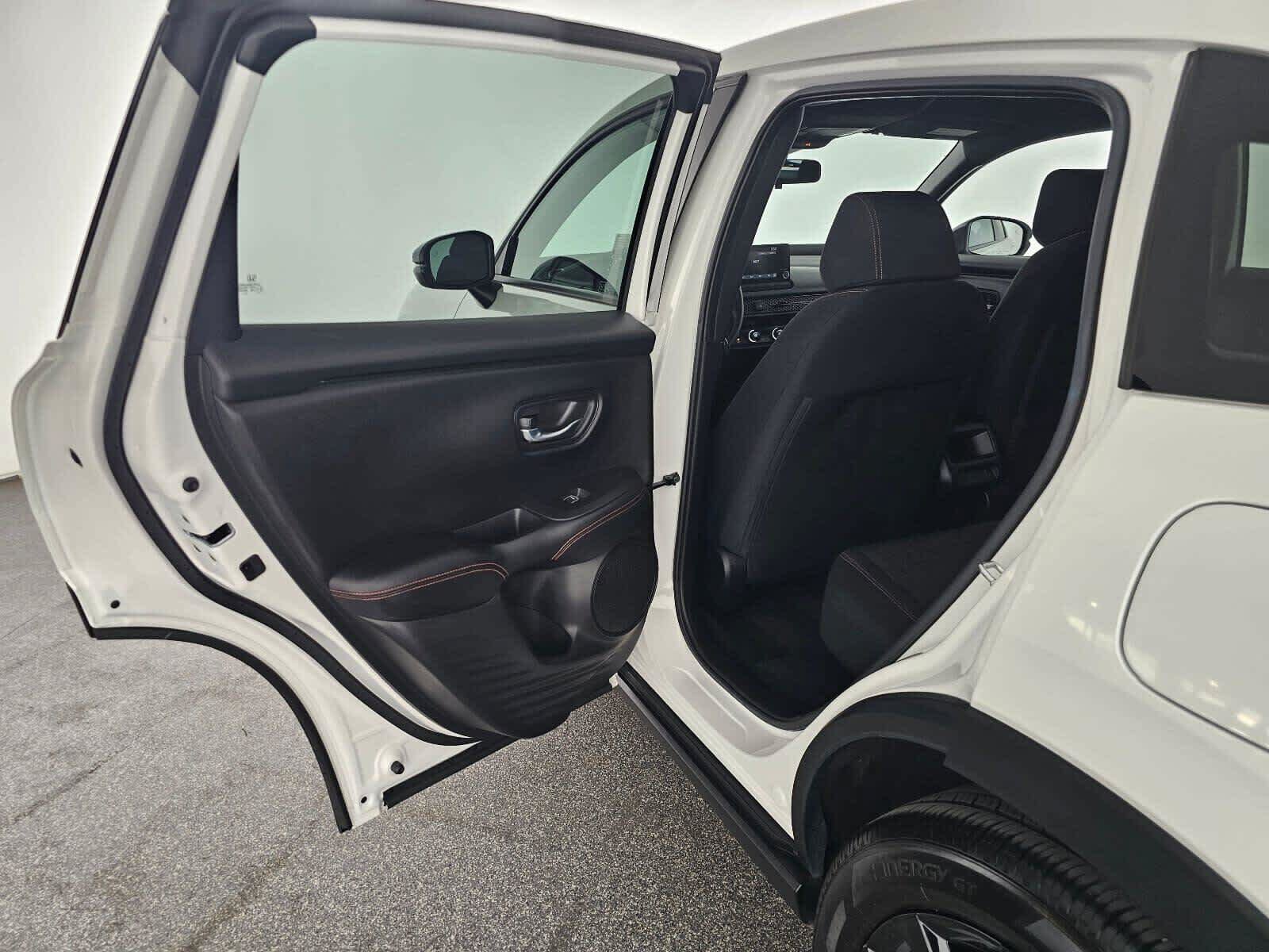 Used 2024 Honda HR-V Sport image 15