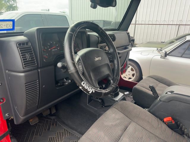 Used 2005 Jeep Wrangler Rubicon AWD/4WD image 13