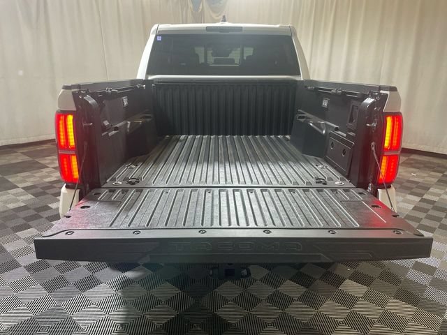 Certified 2025 Toyota Tacoma TRD Off-Road w/ TRD Off Road Upgrade Package AWD/4WD image 18