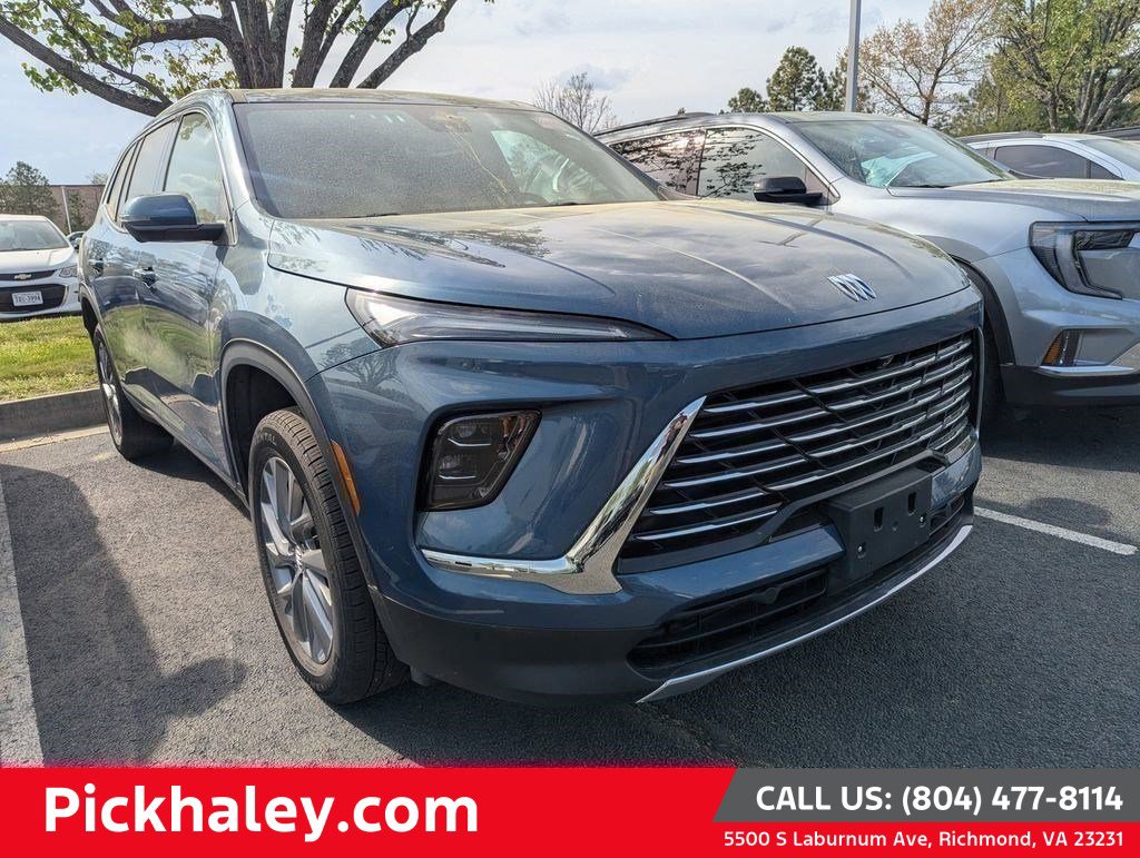 Used 2025 Buick Enclave Preferred image 1