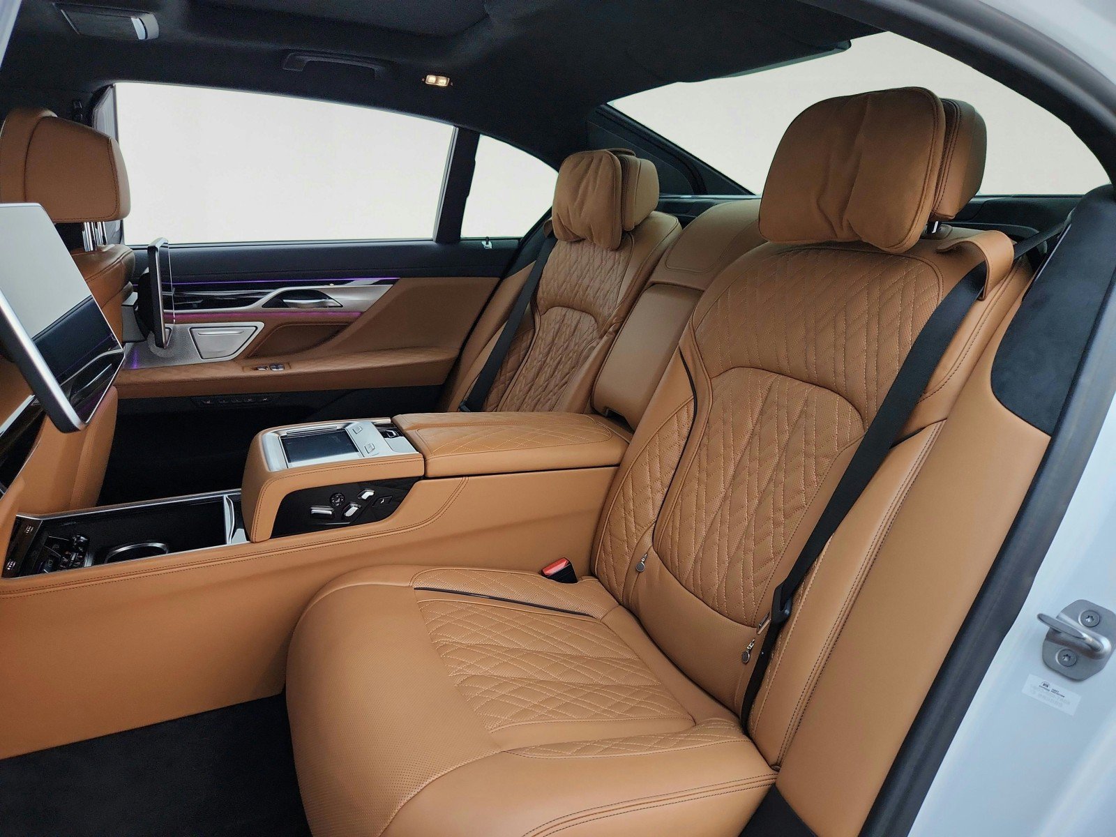 Used 2022 BMW 750i xDrive AWD/4WD image 26