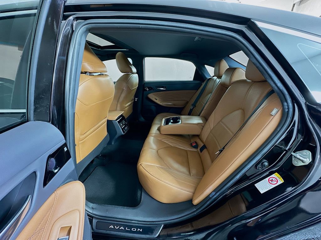 Used 2019 Toyota Avalon Limited w/ Advanced Safety Package FWD image 26