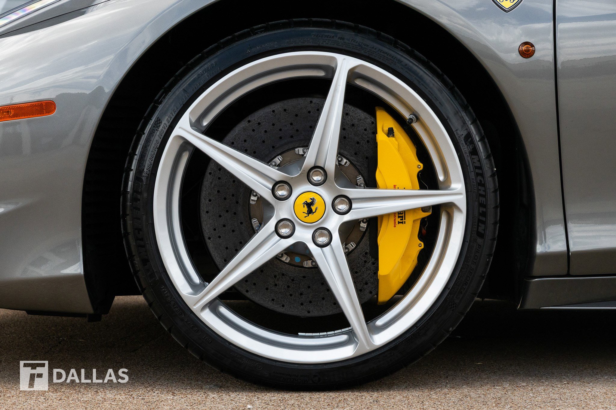 Used 2011 Ferrari 458 Italia Coupe RWD image 9
