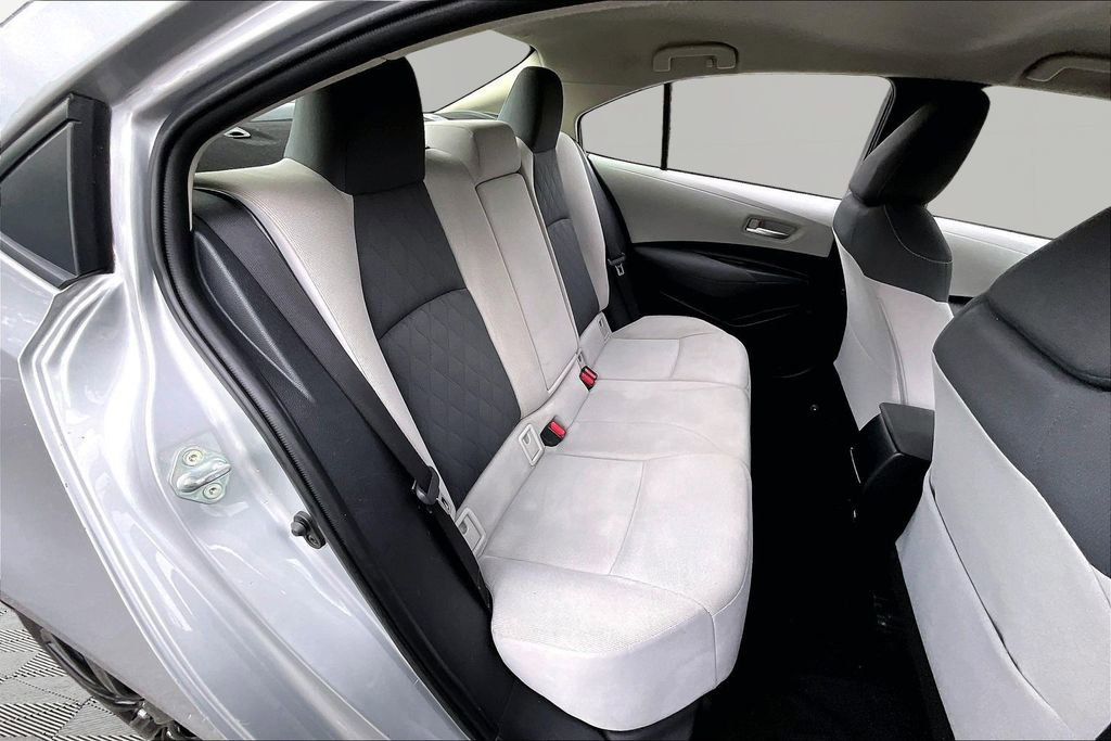 Used 2020 Toyota Corolla LE FWD image 17