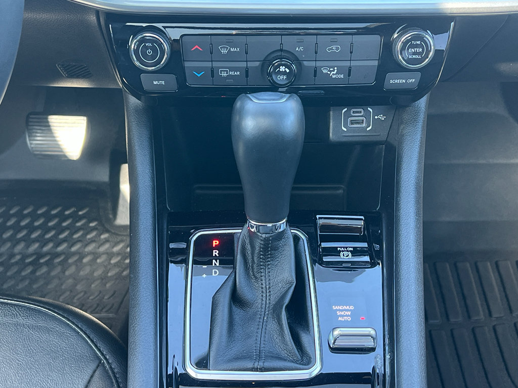 Used 2023 Jeep Compass Latitude w/ Sun and Sound Group image 22