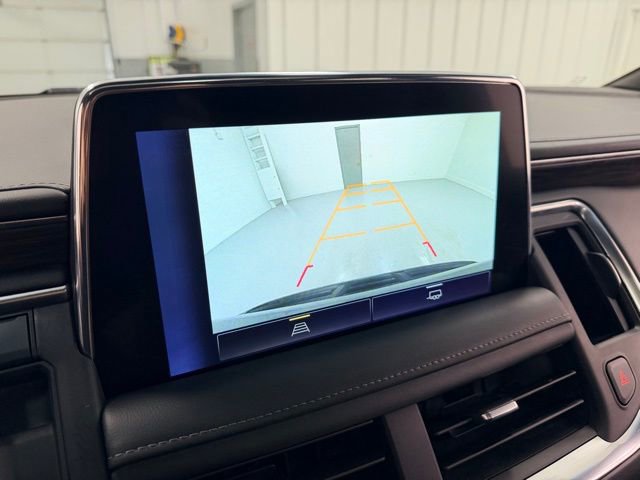 Used 2022 Chevrolet Suburban LT AWD/4WD image 15