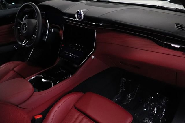 Used 2023 Maserati Grecale Modena image 28