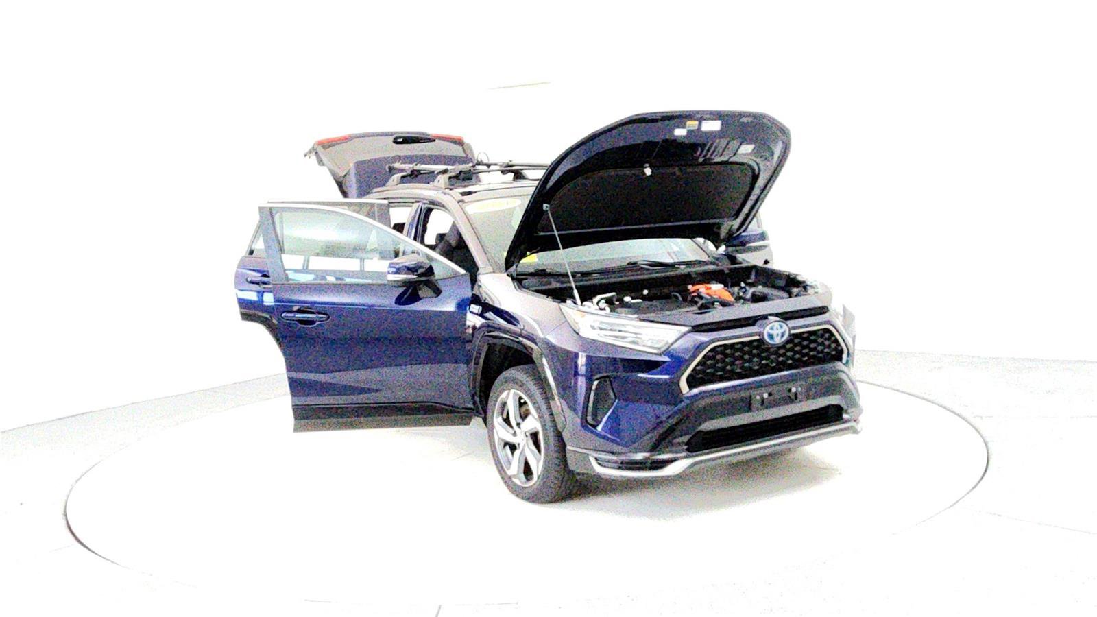 Certified 2021 Toyota RAV4 SE w/ Weather & Moonroof Package image 9